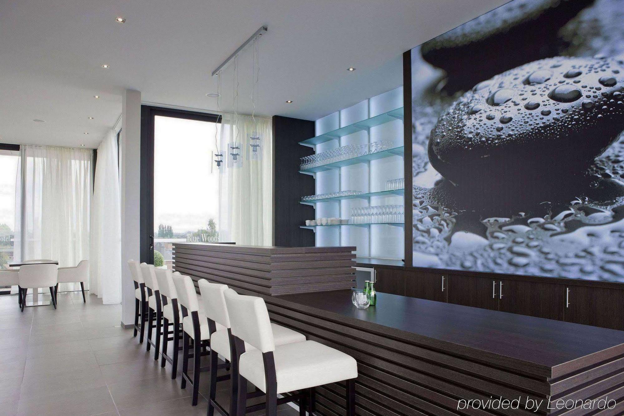 Blue Woods Hotel - Deerlijk Restaurant photo